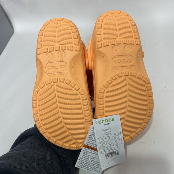 Crocs Classic Clog “Cantaloupe Orange” - Picture 4 of 5